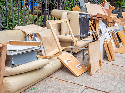 when to hire rubbish collection in Leicester