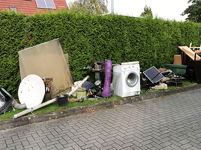 who offers reliable rubbish collection in Leicester
